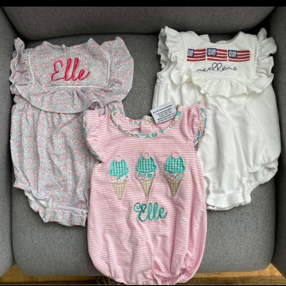 “Elle” Monogrammed Bubbles - Lilah and Hayes